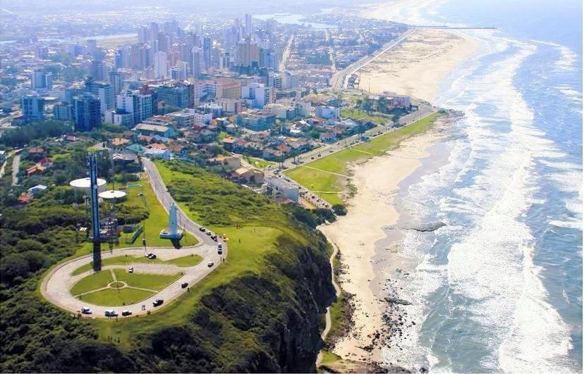 Vila Casa De 2 Quartos Com 2 Ares-Condicionados Em Torres-Rs - Na Mais Bela Praia Gaucha - Cozinha - Banheiro - Tv Smart 32 E Wi-Fi - Estacionamento - Anfitria Superhost No Bnb Exteriér fotografie